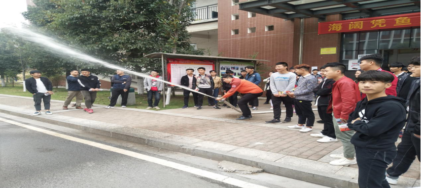 消防安全知识进校园  严防“冬天里的一把火”