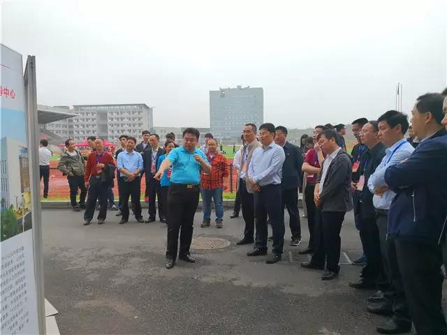 省扶贫办副主任同全省14个地州市的扶贫办主任来职教园调研