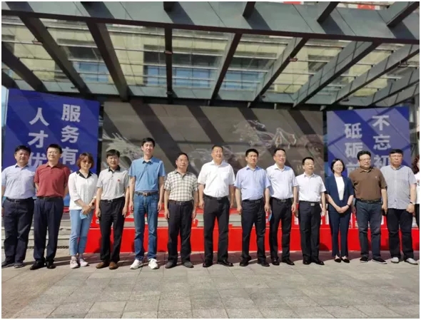 株洲职教园启动2021年有色金属行业毕业生供需见面会（湖南）