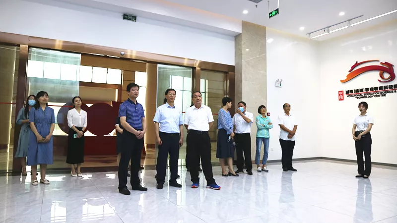民盟中央副主席曹卫星一行调研湖南（株洲）职业教育科技园